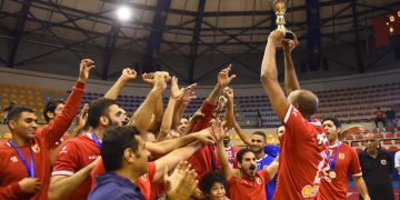 الأهلي المصري يرفع لقب كأس مصر للكرة الطائرة
